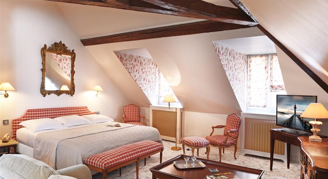Saint James hotel, ***stars hotel in Trouville sur Mer, cheminee, lounge, charming hotel, close to the beach, Calvados, close to Deauville and Honfleur, Normandy