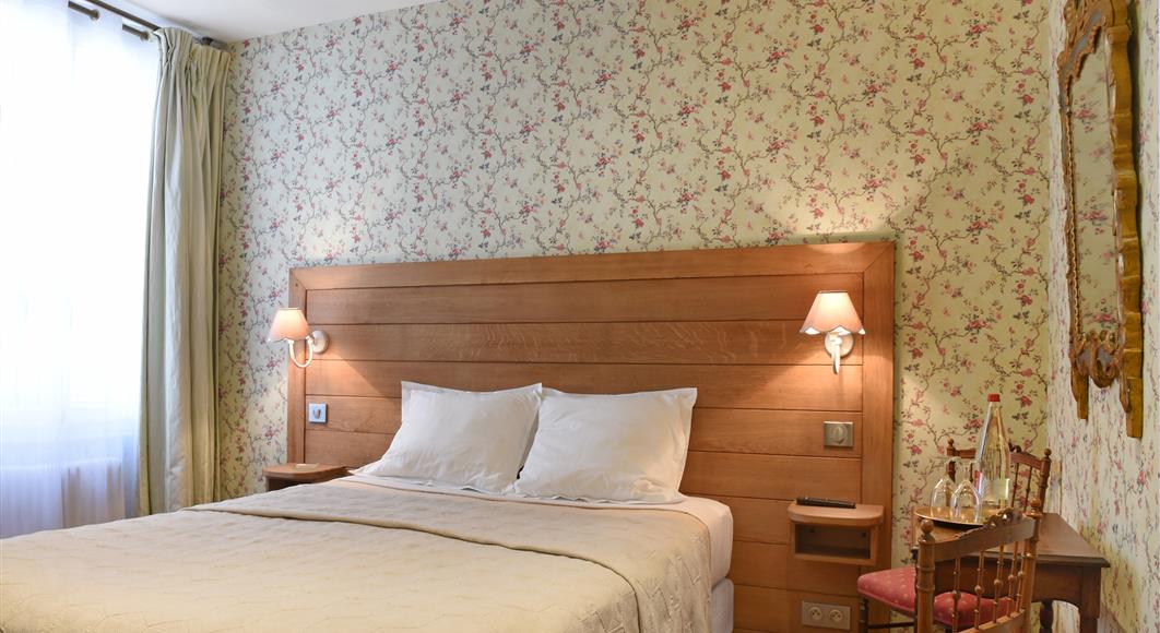 Saint James hotel, ***stars hotel in Trouville sur Mer, cheminee, lounge, charming hotel, close to the beach, Calvados, close to Deauville and Honfleur, Normandy