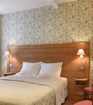 Saint James hotel, ***stars hotel in Trouville sur Mer, cheminee, lounge, charming hotel, close to the beach, Calvados, close to Deauville and Honfleur, Normandy