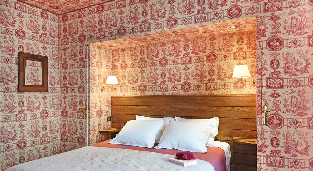 Saint James hotel, ***stars hotel in Trouville sur Mer, cheminee, lounge, charming hotel, close to the beach, Calvados, close to Deauville and Honfleur, Normandy